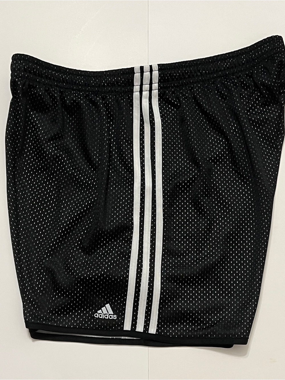 Women's Adidas Mesh
Performance Shorts In Black & White Size 2XL